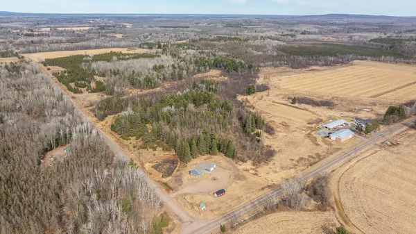$565,000 | 27633 182nd Street, Holcombe, WI 54745