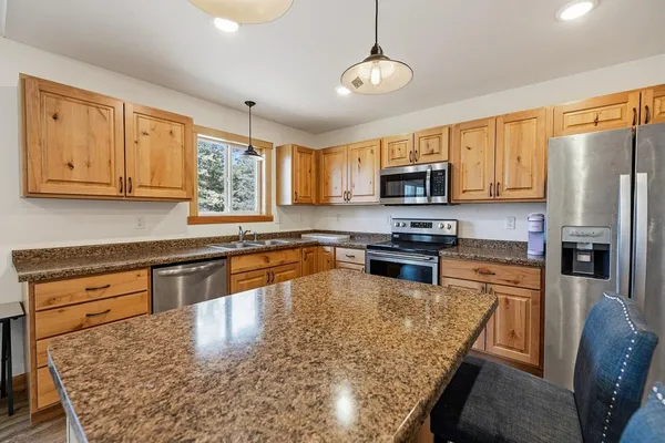 $565,000 | 27633 182nd Street, Holcombe, WI 54745