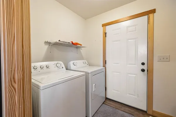 $565,000 | 27633 182nd Street, Holcombe, WI 54745