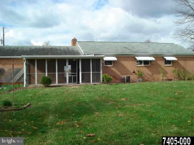 2310 Manor Road York, PA 17408 - Photo 2 of 7