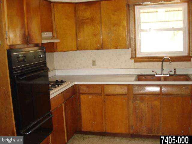 2310 Manor Road York, PA 17408 - Photo 6 of 7