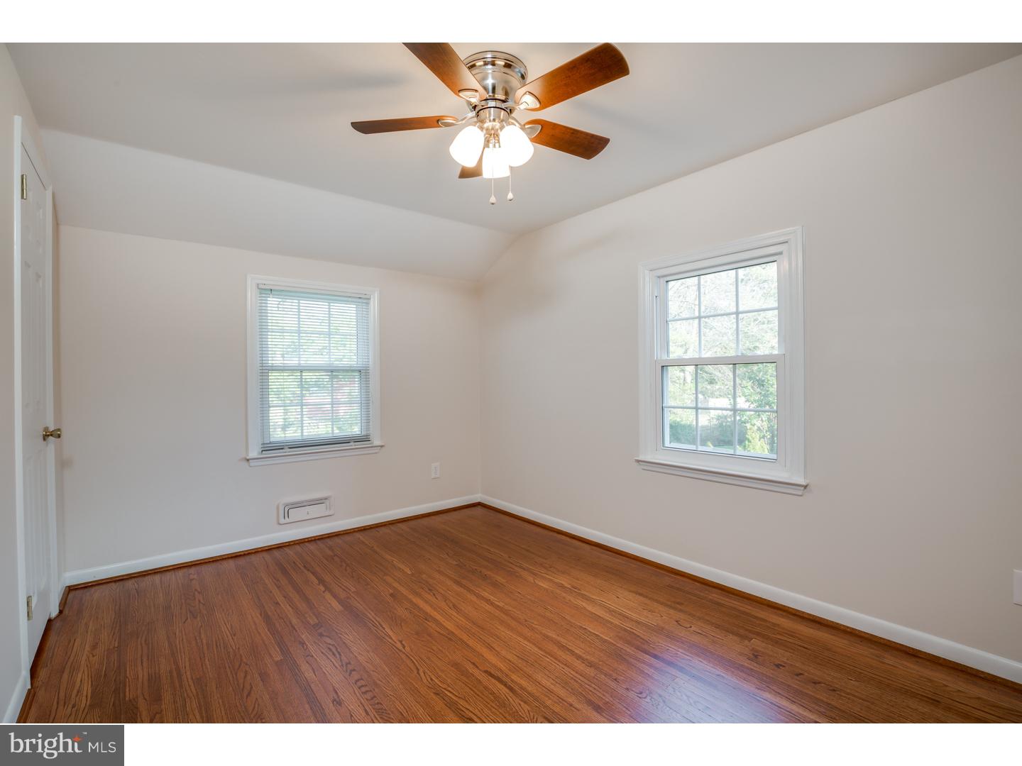 176 Pearl Croft Road Cherry Hill, NJ 08034 - Photo 14 of 21 Master Bedroom