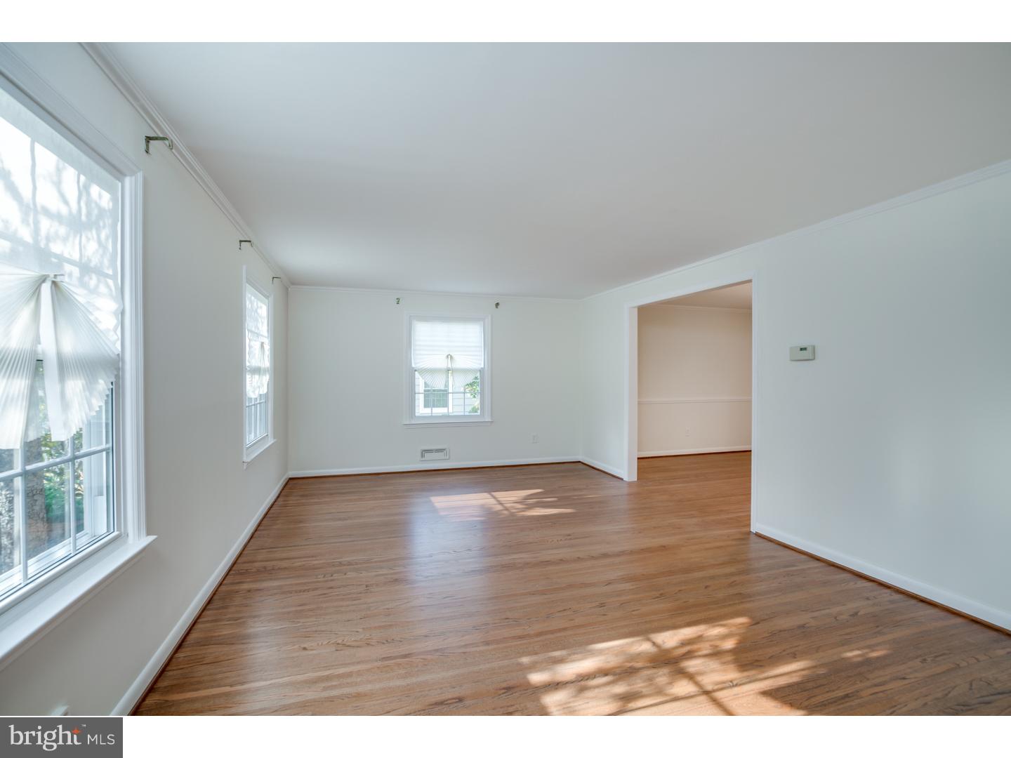 176 Pearl Croft Road Cherry Hill, NJ 08034 - Photo 3 of 21 Living Room