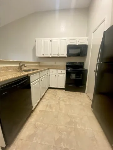 $1,600 | 2216 San Gabriel Street, Unit 304, Austin, TX 78705