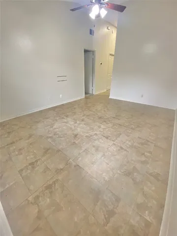 $1,600 | 2216 San Gabriel Street, Unit 304, Austin, TX 78705