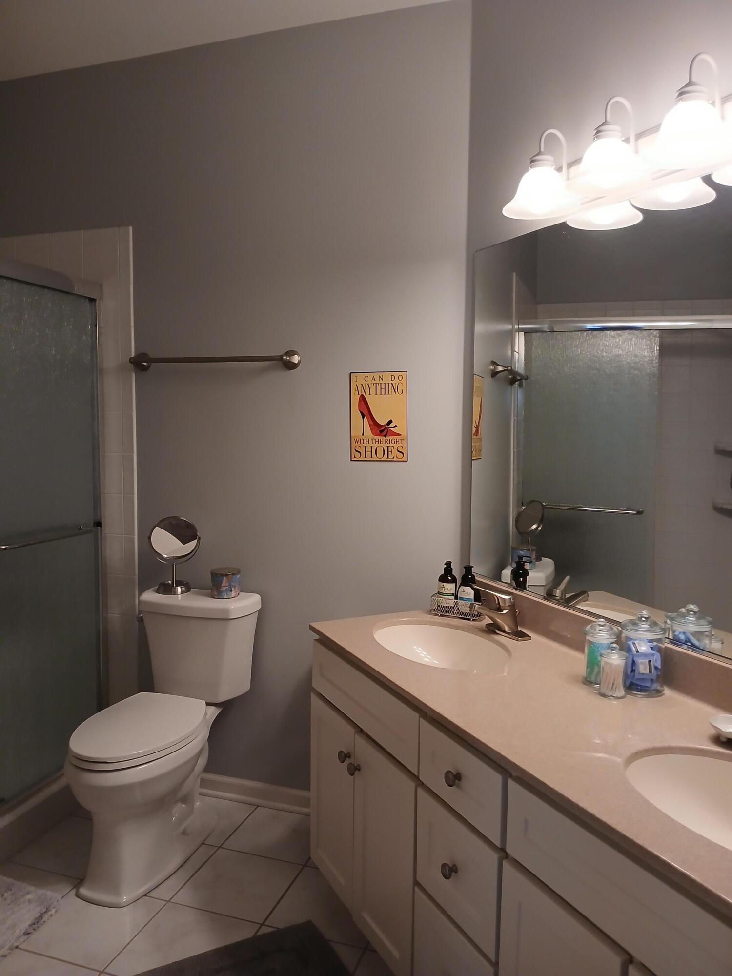 300 South Rath Avenue, Unit 5 Ludington, MI 49431 - Photo 15 of 28 Main Floor Primary Bath