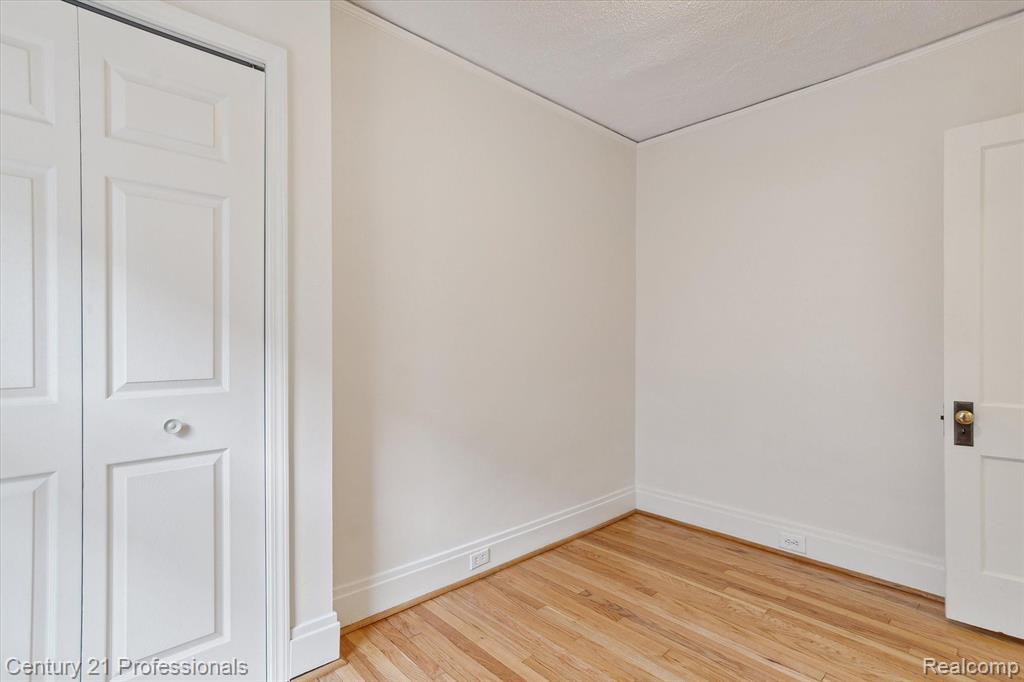 949 Nottingham Road Grosse Pointe Park, MI 48230 - Photo 36 of 56