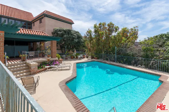 $689,000 | 5651 Windsor Way, Unit 101, Culver City, CA 90230