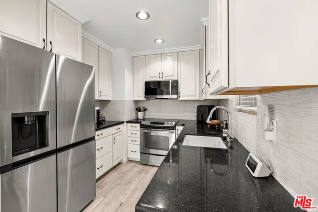 $689,000 | 5651 Windsor Way, Unit 101, Culver City, CA 90230