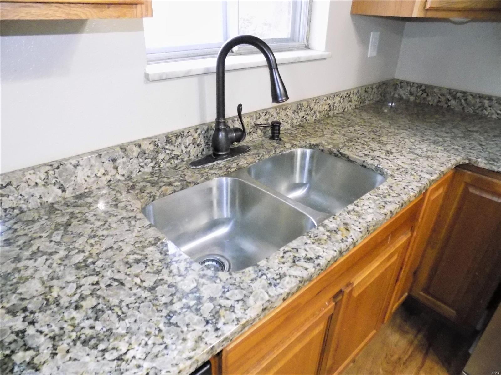 444 Old Rock Road Granite City, IL 62040 - Photo 15 of 32 Gallery Image 15