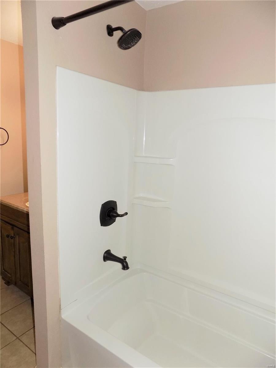 444 Old Rock Road Granite City, IL 62040 - Photo 21 of 32 Gallery Image 21