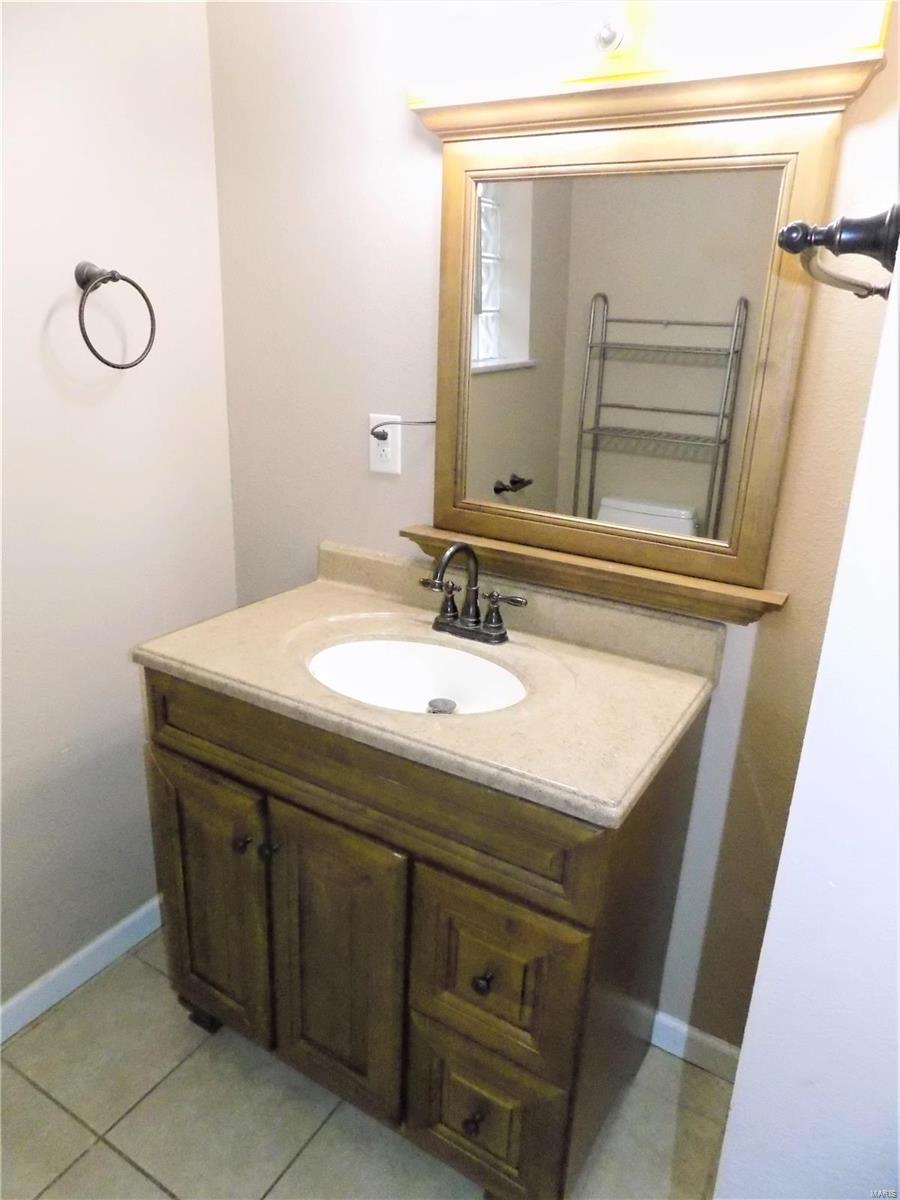 444 Old Rock Road Granite City, IL 62040 - Photo 23 of 32 Gallery Image 23