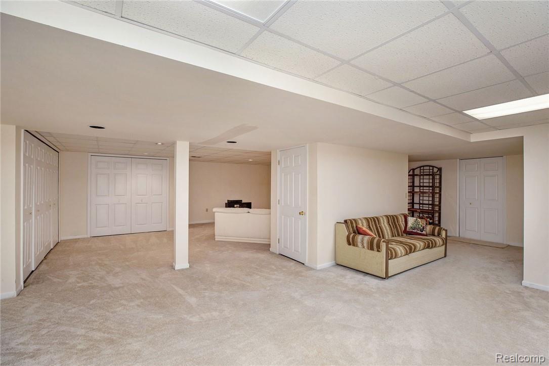 42221 Waterfall Road Northville, MI 48168 - Photo 31 of 39 RM_151.jpg
