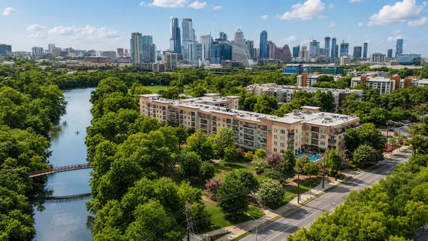 $3,000 | 1900 Barton Springs Road, Unit 5031, Austin, TX 78704