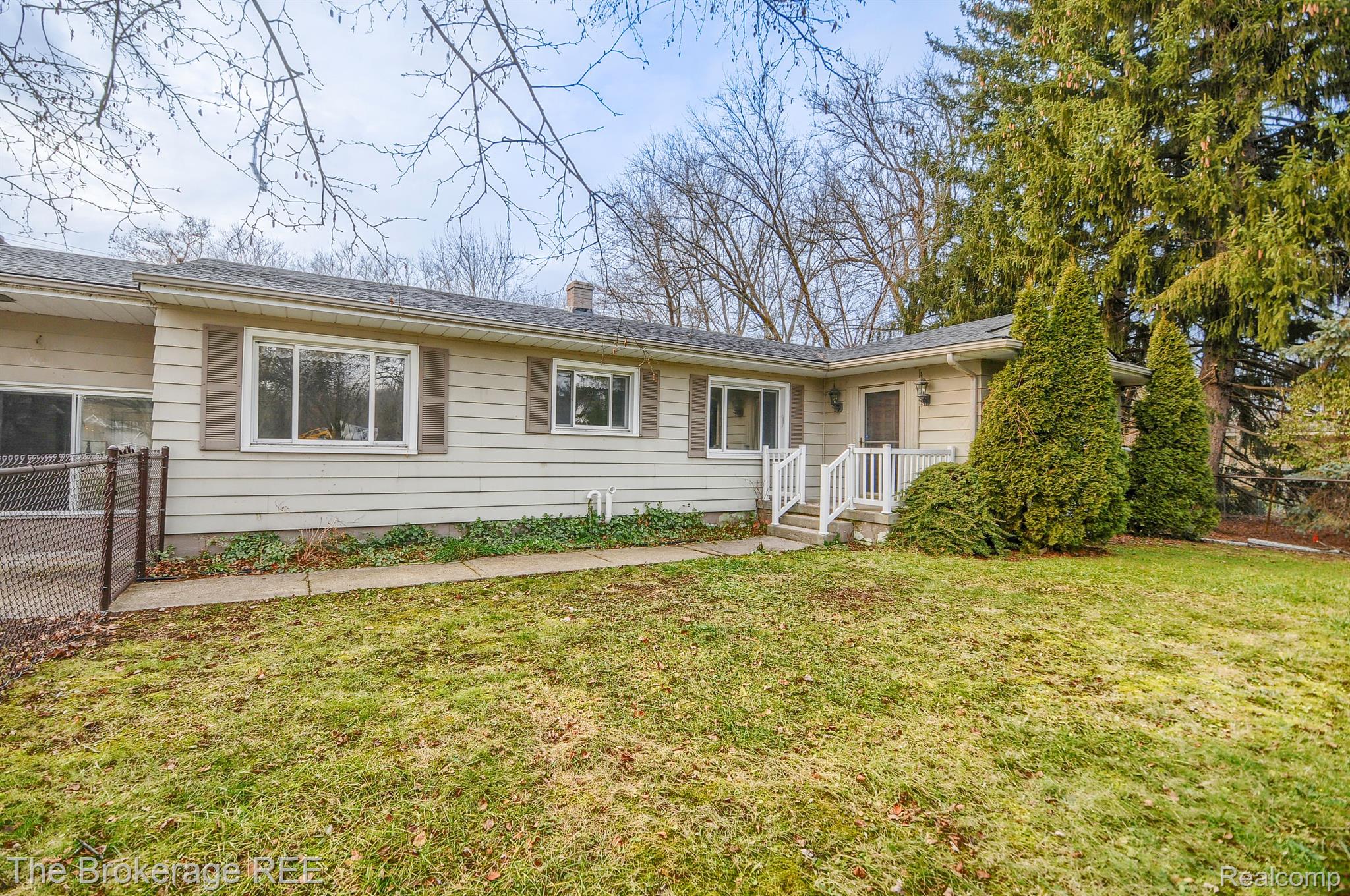 4105 North Irish Road Davison, MI 48423 - Photo 6 of 32 Gallery Image 6