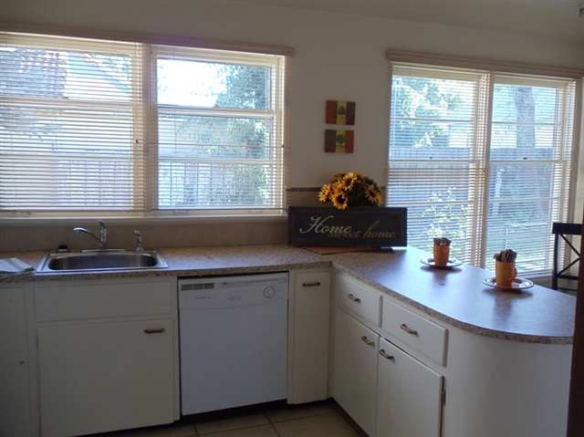 413 North University Road Spokane Valley, WA 99206 - Photo 5 of 6