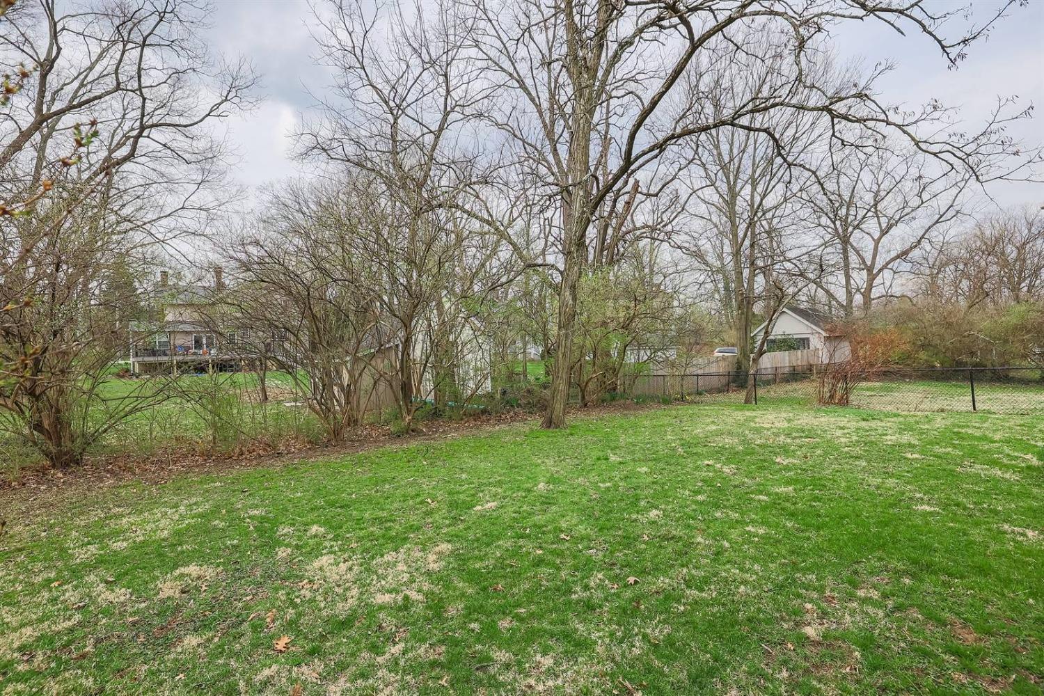23 East Sharon Road Cincinnati, OH 45246 - Photo 25 of 30