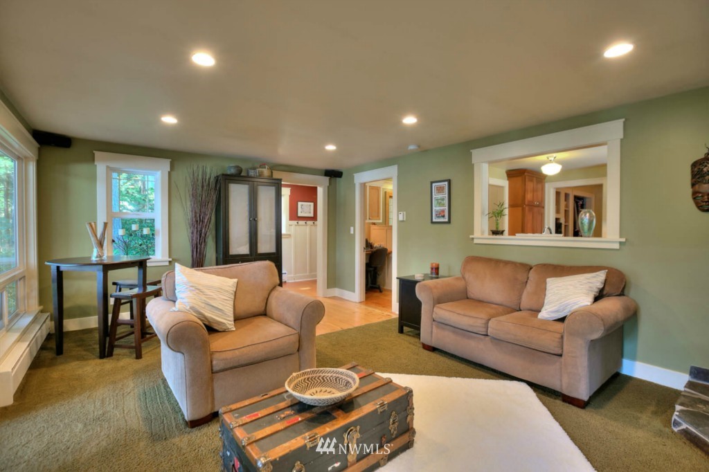 7249 Lake Alice Road Southeast Fall City, WA 98024 - Photo 15 of 25 Gallery Image 15