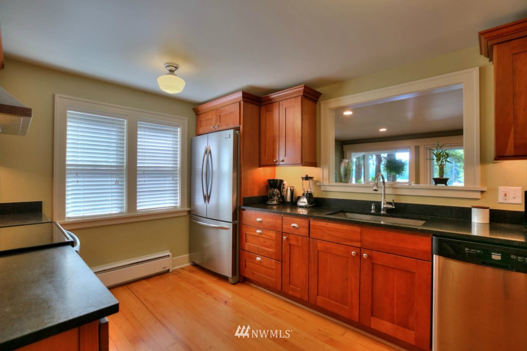 7249 Lake Alice Road Southeast Fall City, WA 98024 - Photo 17 of 25 Gallery Image 17