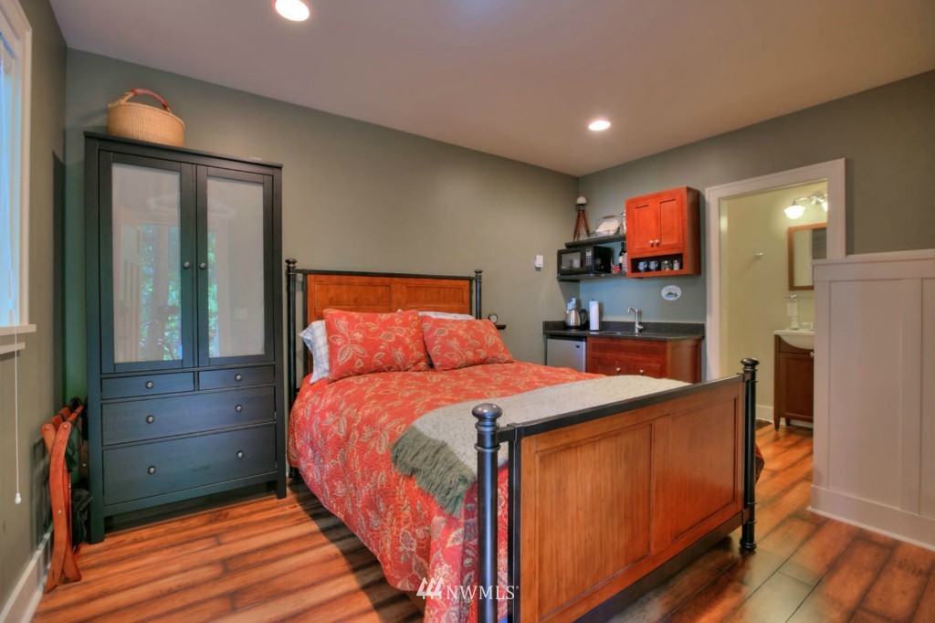 7249 Lake Alice Road Southeast Fall City, WA 98024 - Photo 22 of 25 Gallery Image 22