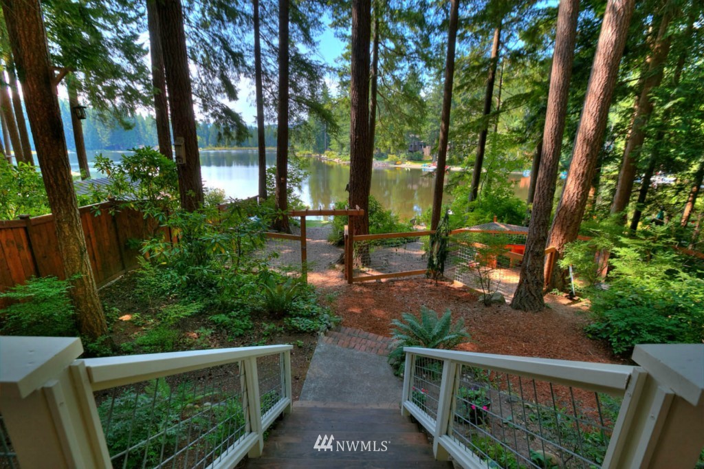 7249 Lake Alice Road Southeast Fall City, WA 98024 - Photo 10 of 25 Gallery Image 10