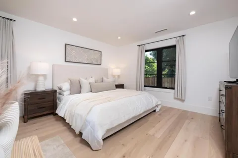 $2,750,000 | 3231 Alameda De Las Pulgas, Menlo Park, CA 94025