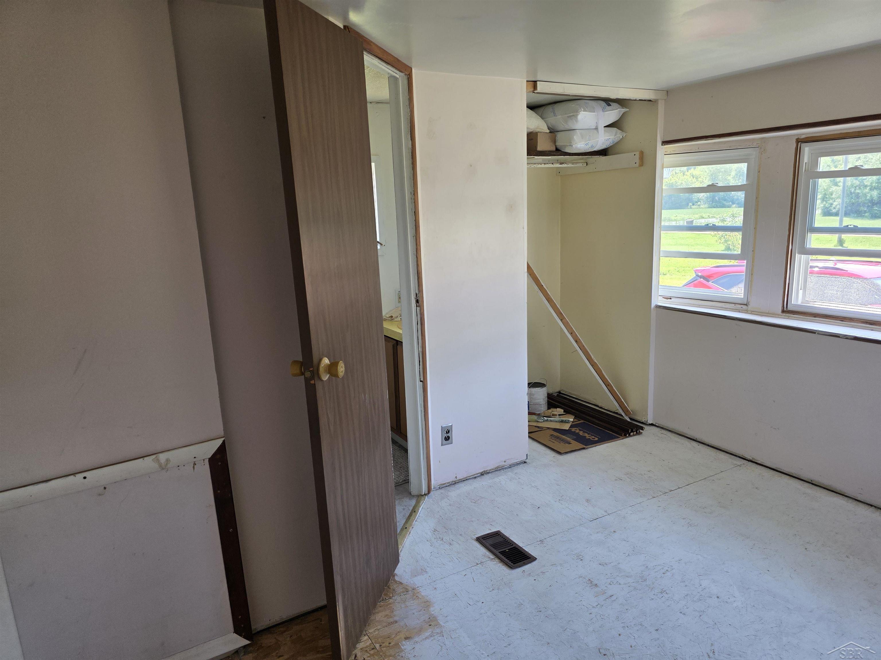 7813 Standish Road Bentley, MI 48613 - Photo 17 of 33 50213222-dba2434a-a5c9-4853-a3f2-2a881be6b765.JPG