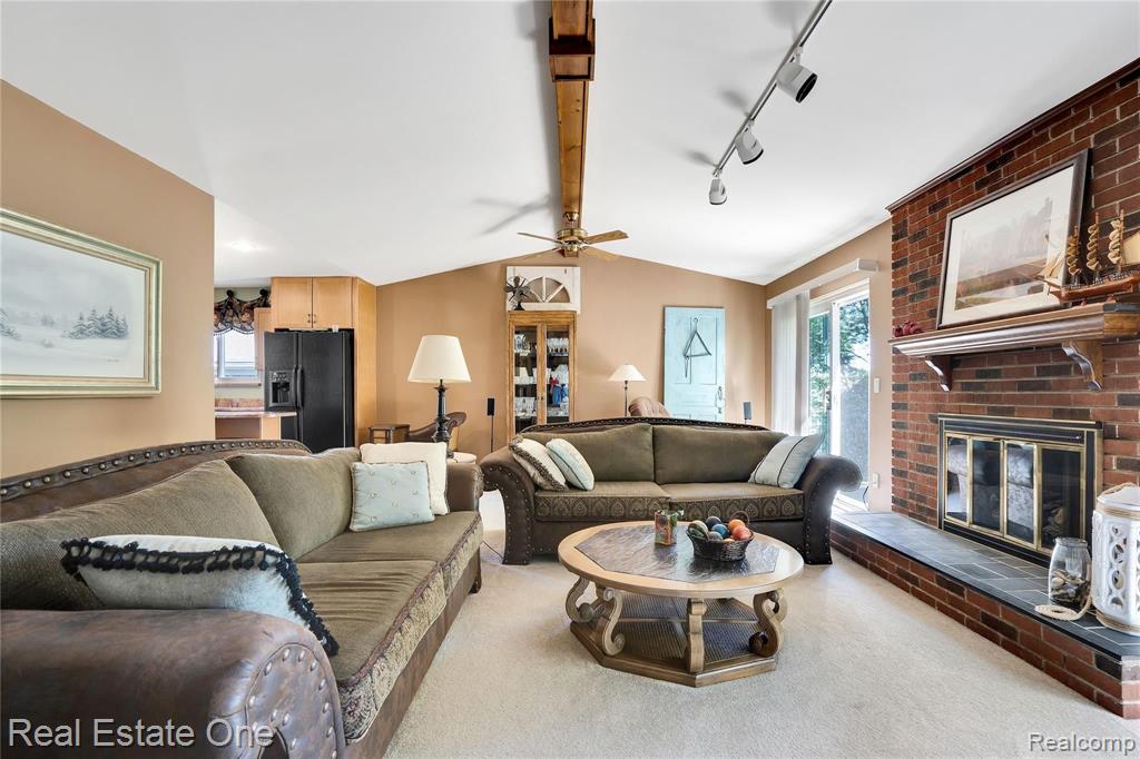 663 Lockport Road Rochester, MI 48307 - Photo 11 of 31
