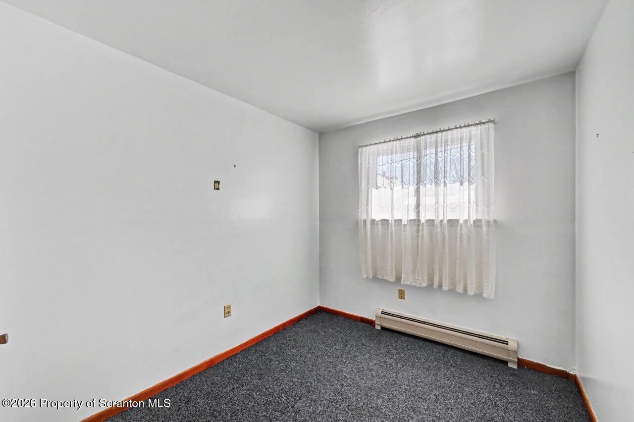 30 Glinko Street Scranton, PA 18504 - Photo 21 of 41 an empty room with large window