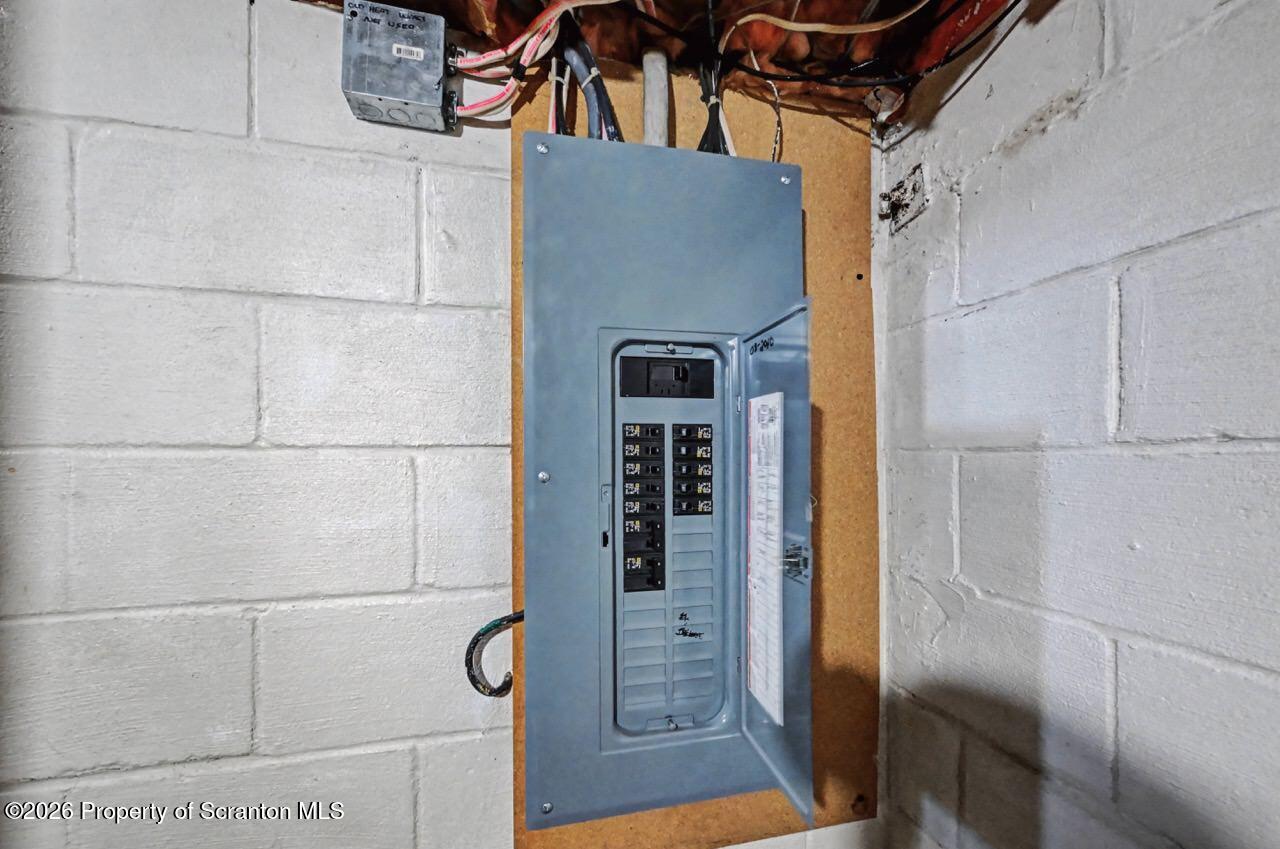 30 Glinko Street Scranton, PA 18504 - Photo 37 of 41 a view of walk in closet