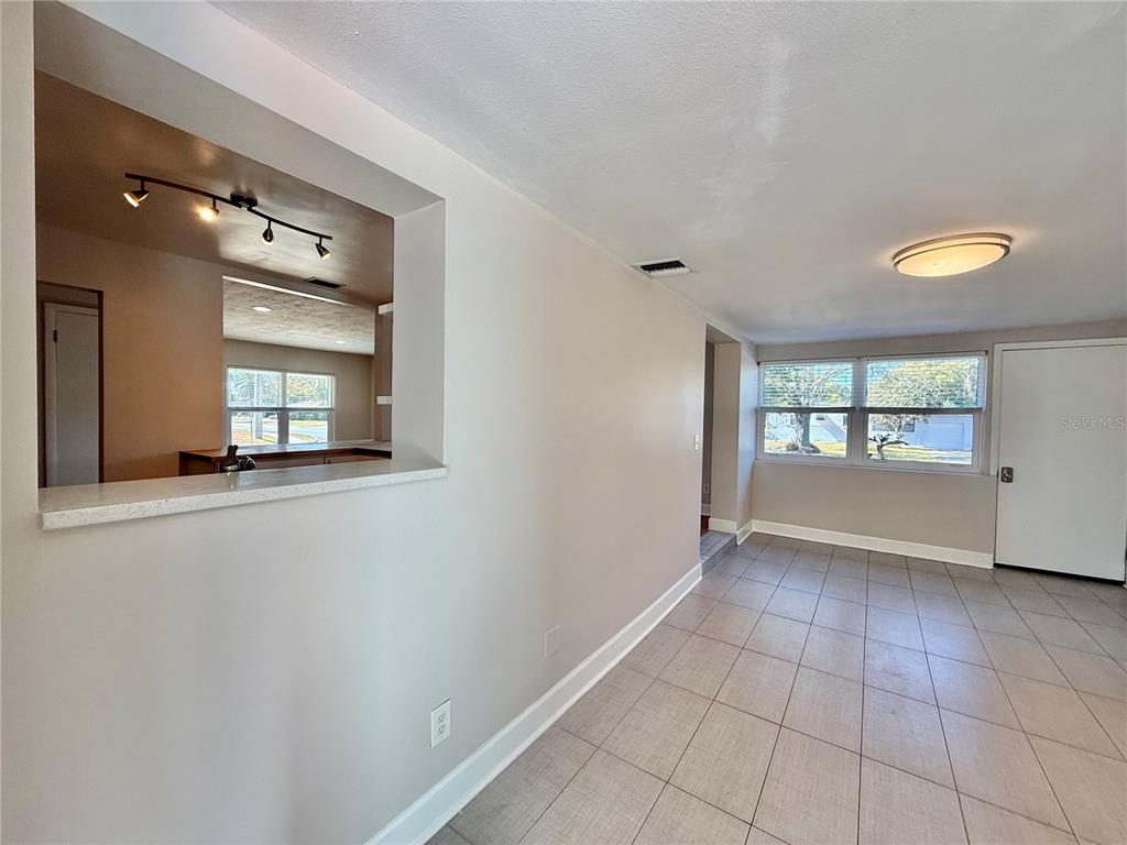 2801 Nancy Street Orlando, FL 32806 - Photo 18 of 39 a view of an empty room with a window