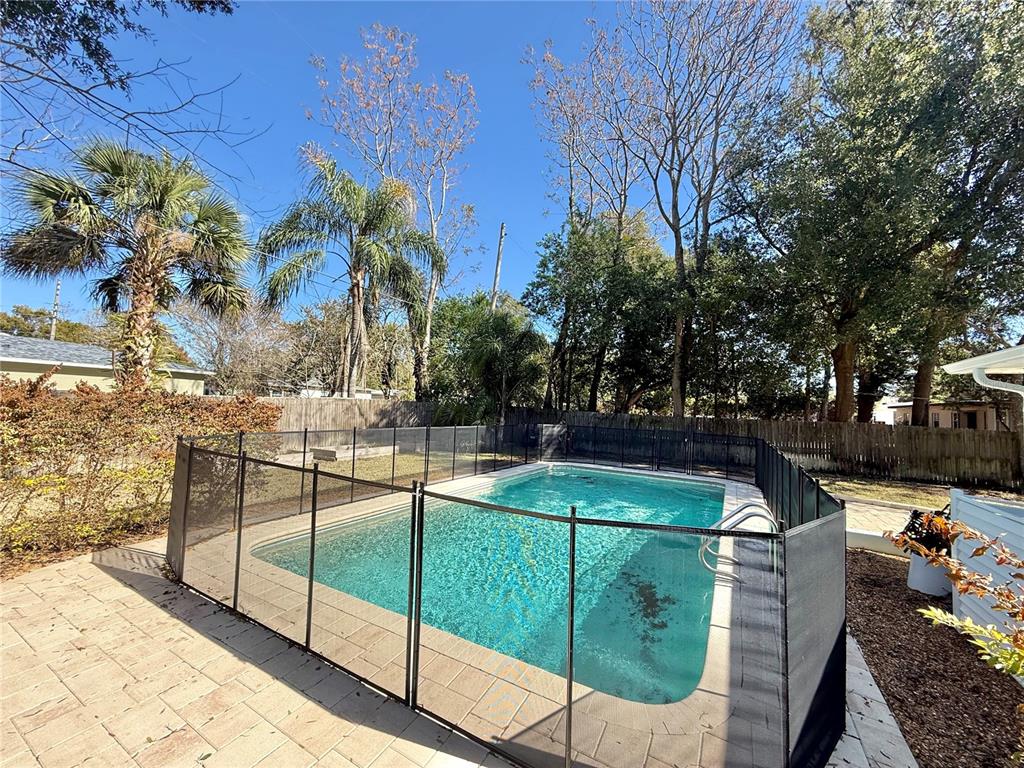 2801 Nancy Street Orlando, FL 32806 - Photo 32 of 39 a view of a backyard