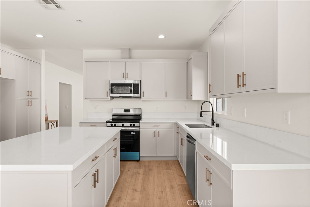 29232 Piping Rock Road Menifee, CA 92586 - Photo 9 of 40