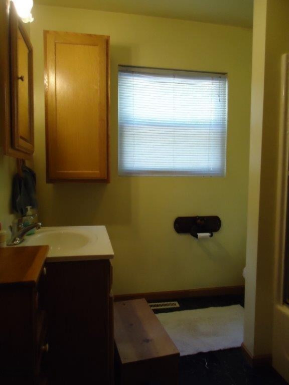 500 McLachlan Point Road Evart, MI 49631 - Photo 14 of 29 Bathroom