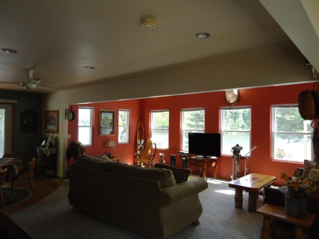 500 McLachlan Point Road Evart, MI 49631 - Photo 4 of 29 Living Room