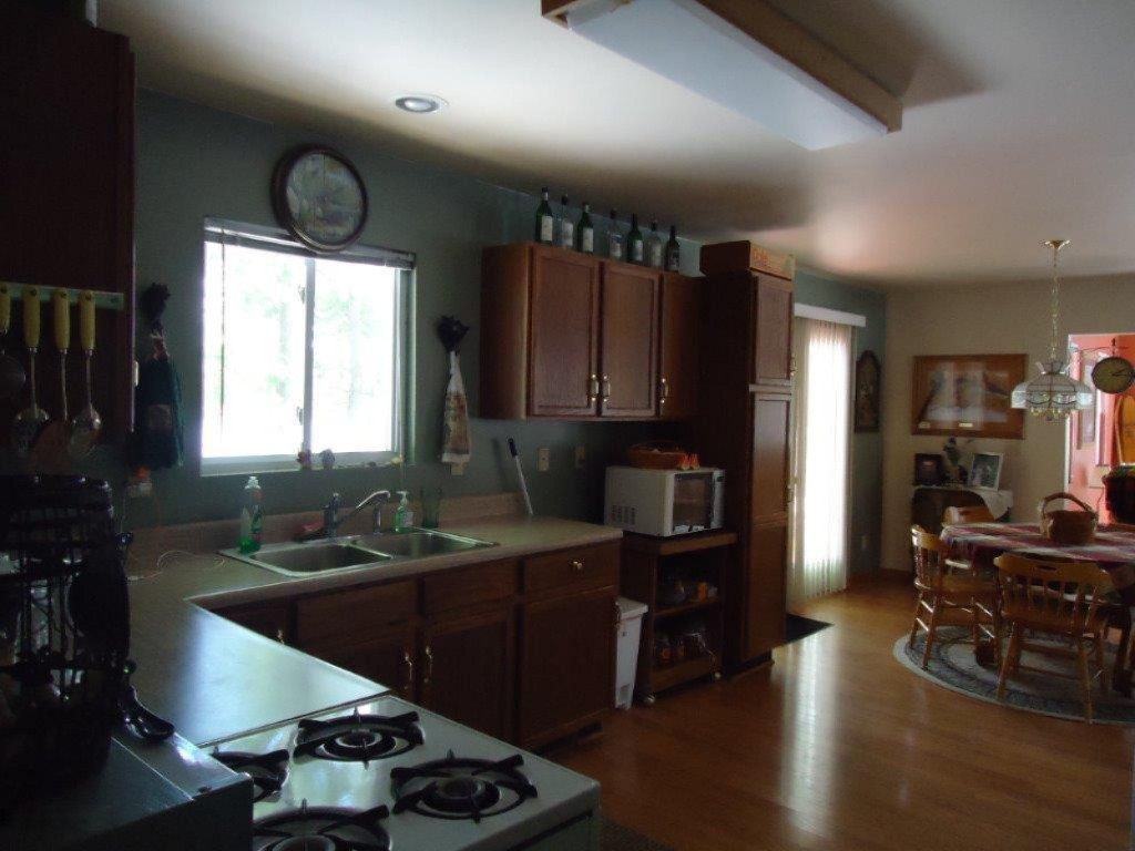 500 McLachlan Point Road Evart, MI 49631 - Photo 10 of 29 Kitchen 3