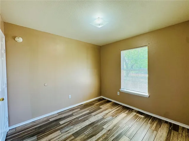 $1,500 | 813 3rd Street, Sinton, TX 78387