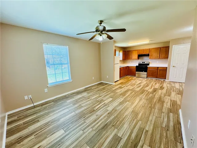 $1,500 | 813 3rd Street, Sinton, TX 78387