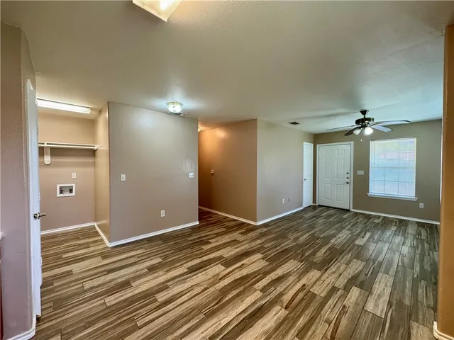 $1,500 | 813 3rd Street, Sinton, TX 78387