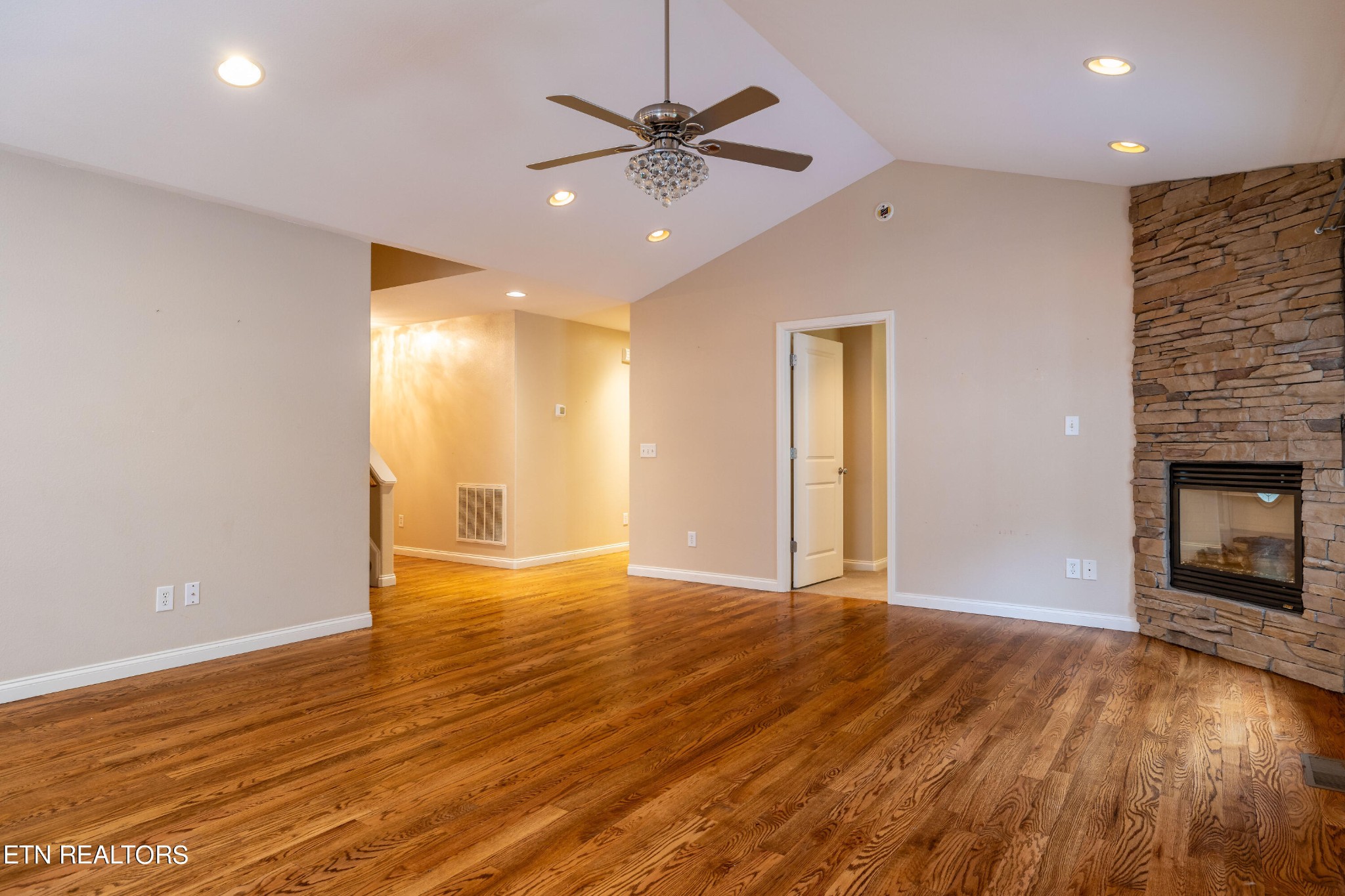 206 Boat Gunnel Road Townsend, TN 37882 - Photo 7 of 42 Gallery Image 7