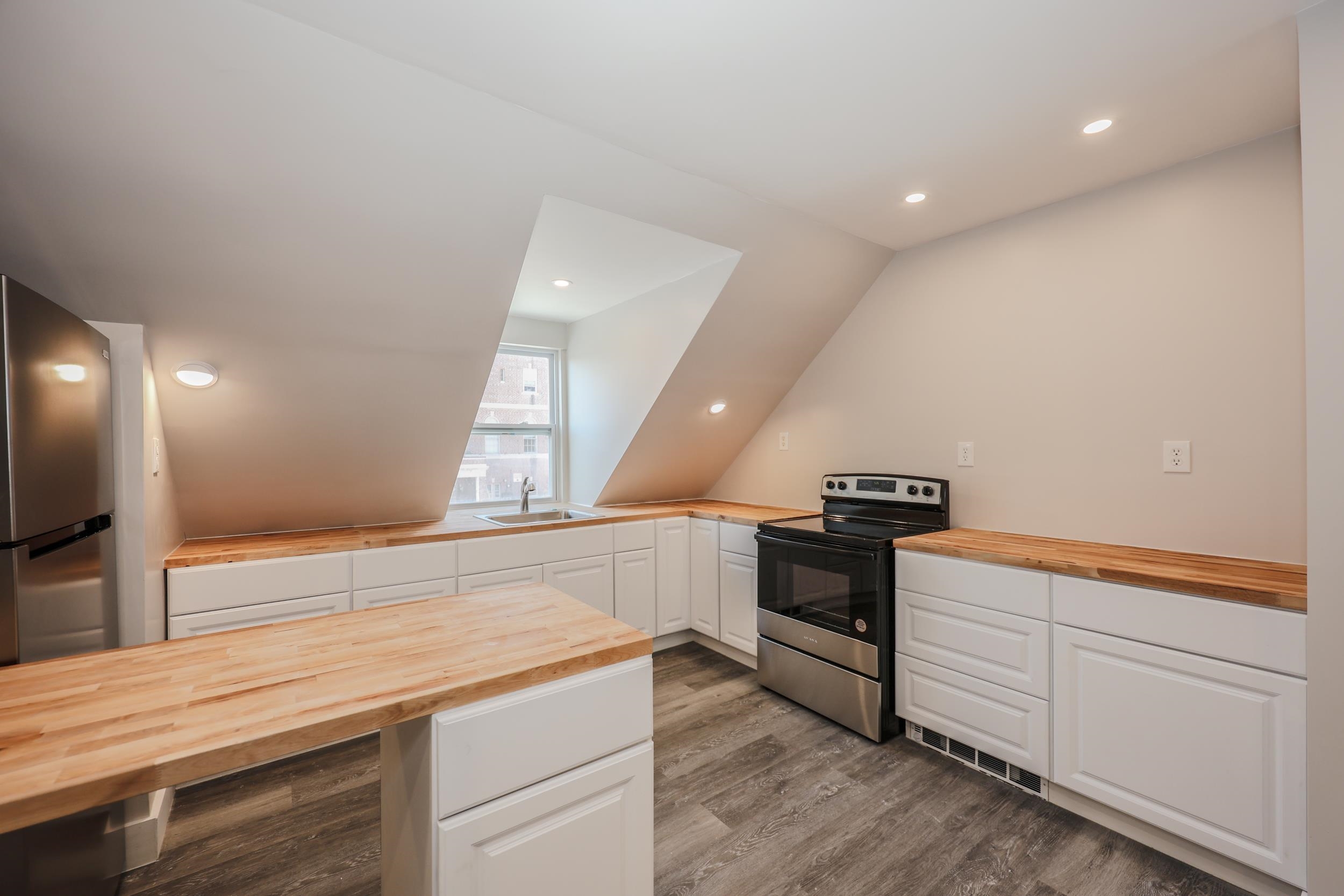 227 Pleasant Street, Unit 1 Concord, NH 03301 - Photo 5 of 28