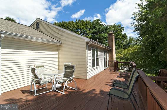 1 Thorburn Road Gaithersburg, MD 20878 - Photo 17 of 19 Exterior (Rear)
