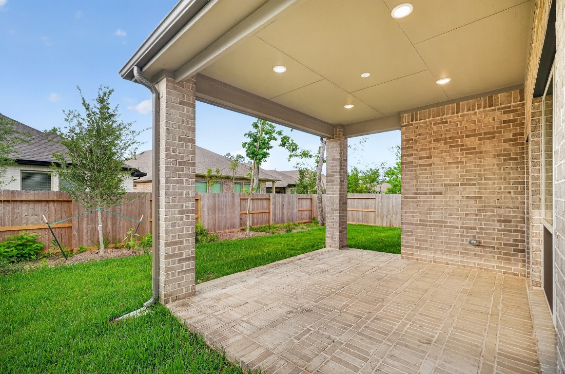 295 Mallards Rim Drive Willis, TX 77318 - Photo 25 of 27