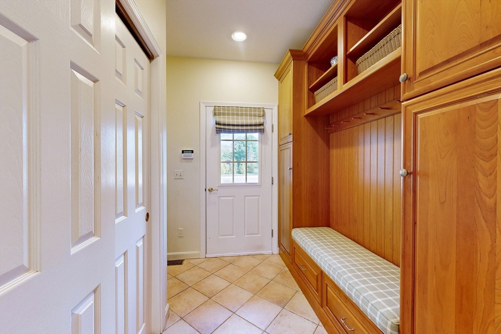 19 Haven Road Medfield, MA 02052 - Photo 16 of 42 Gallery Image 16