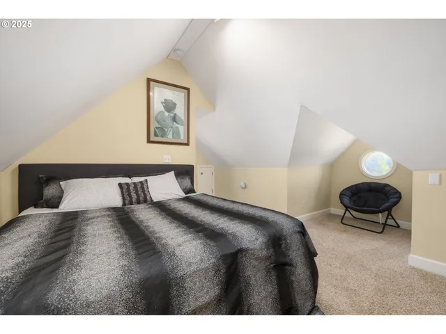 $585,000 | 117 South Arthur Street, Portland, OR 97201