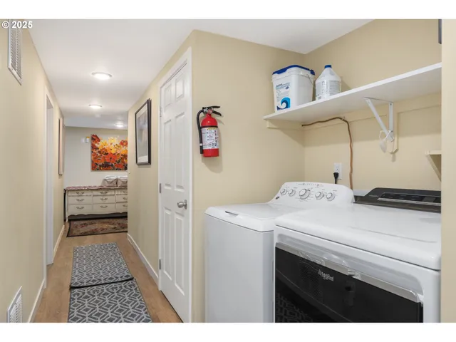 $585,000 | 117 South Arthur Street, Portland, OR 97201