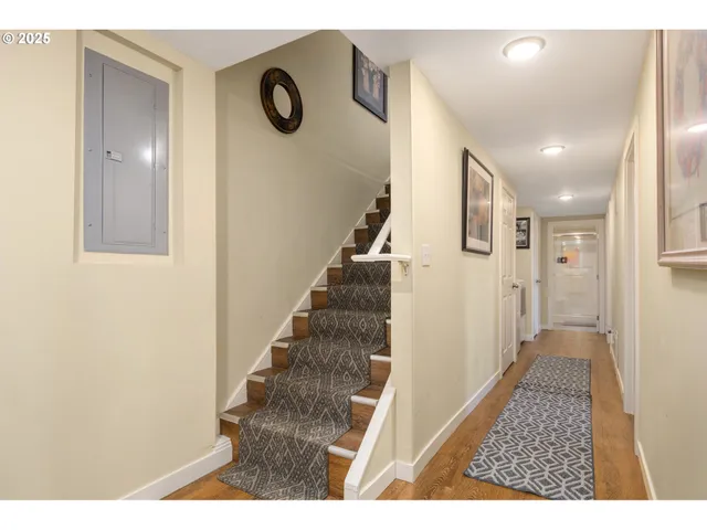 $585,000 | 117 South Arthur Street, Portland, OR 97201