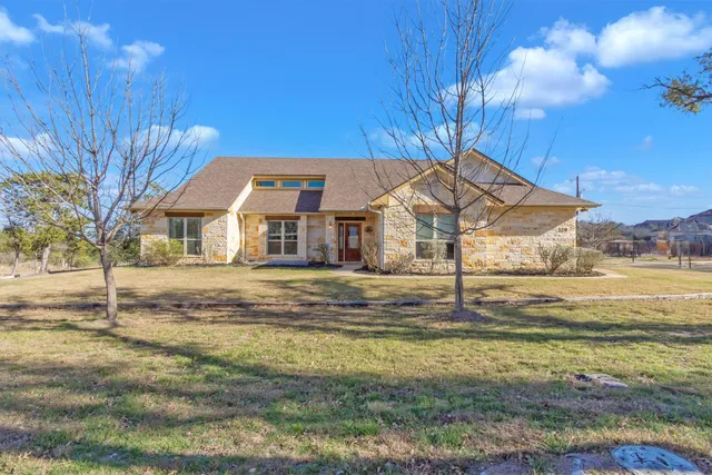 $490,000 | 329 Sunrise Hills, Lampasas, TX 76550
