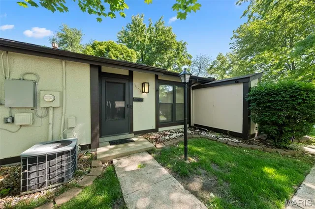 $74,000 | 11151 Whispering Oaks Drive, St. Louis, MO 63136