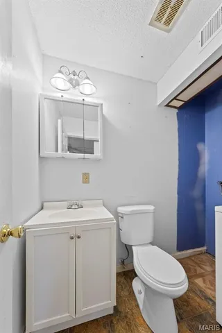 $74,000 | 11151 Whispering Oaks Drive, St. Louis, MO 63136